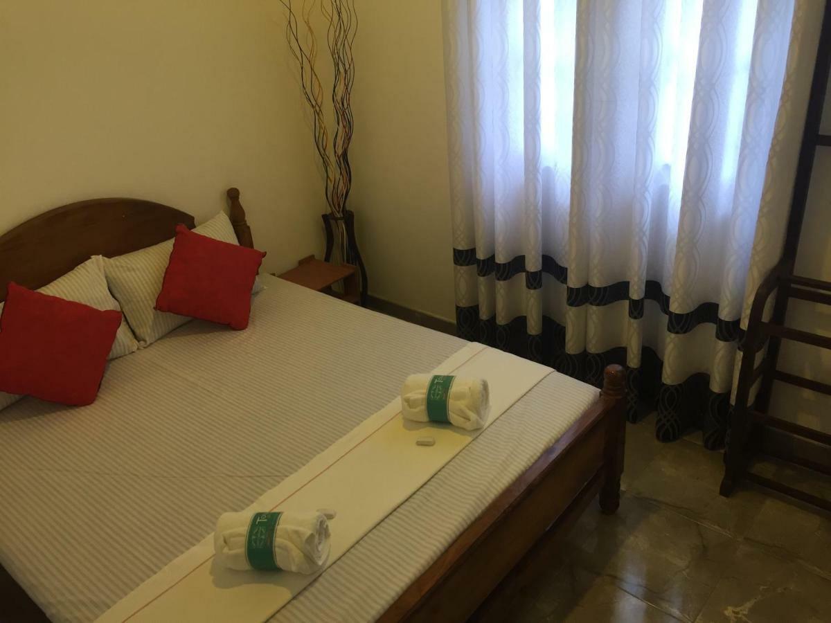 Ivana Homestay Kandy Zewnętrze zdjęcie
