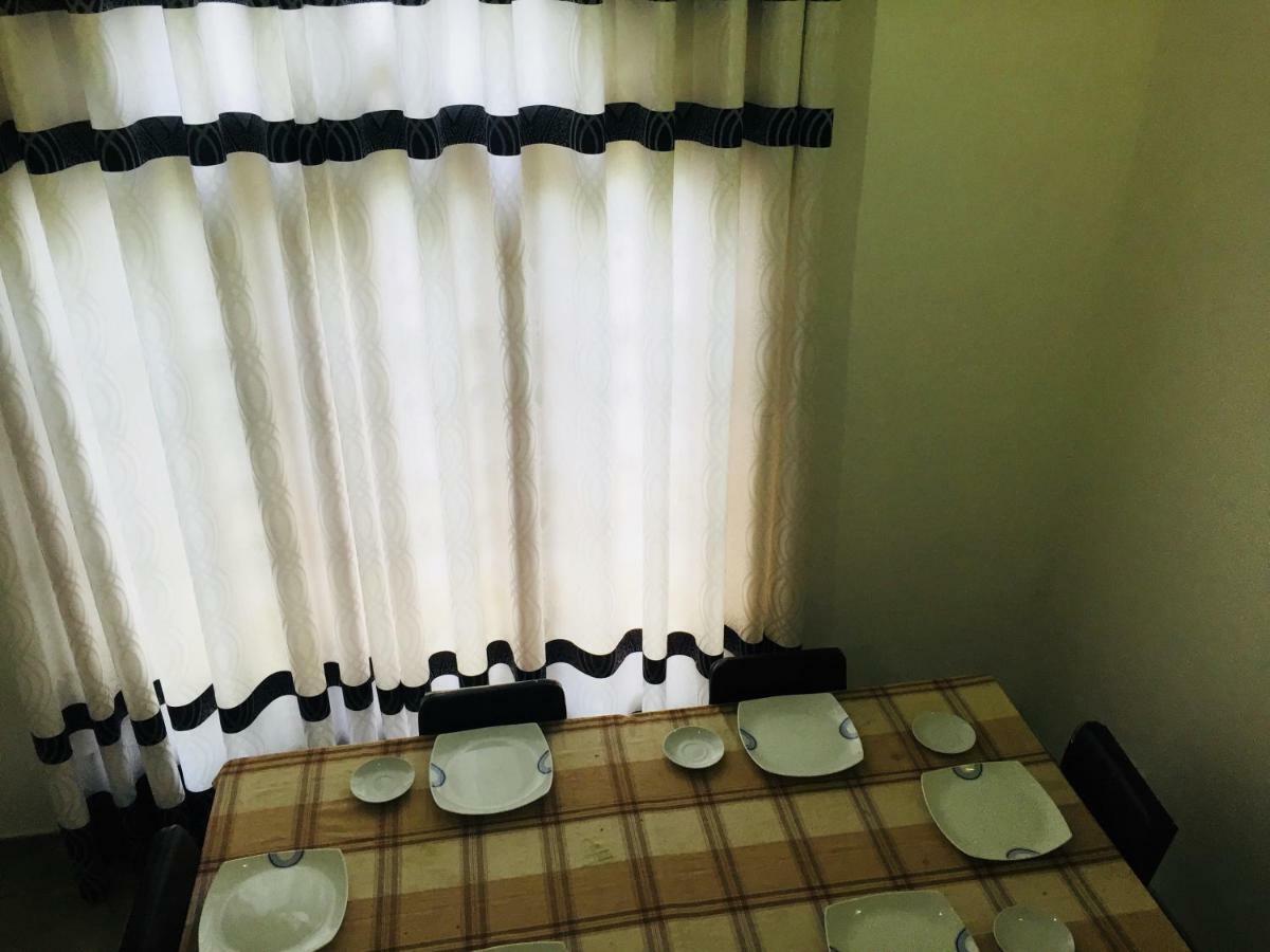 Ivana Homestay Kandy Zewnętrze zdjęcie
