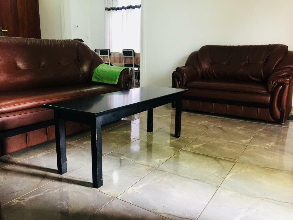 Ivana Homestay Kandy Zewnętrze zdjęcie
