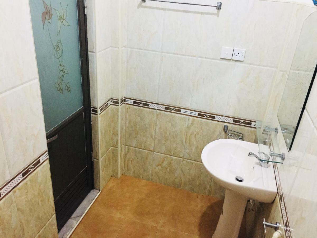 Ivana Homestay Kandy Zewnętrze zdjęcie