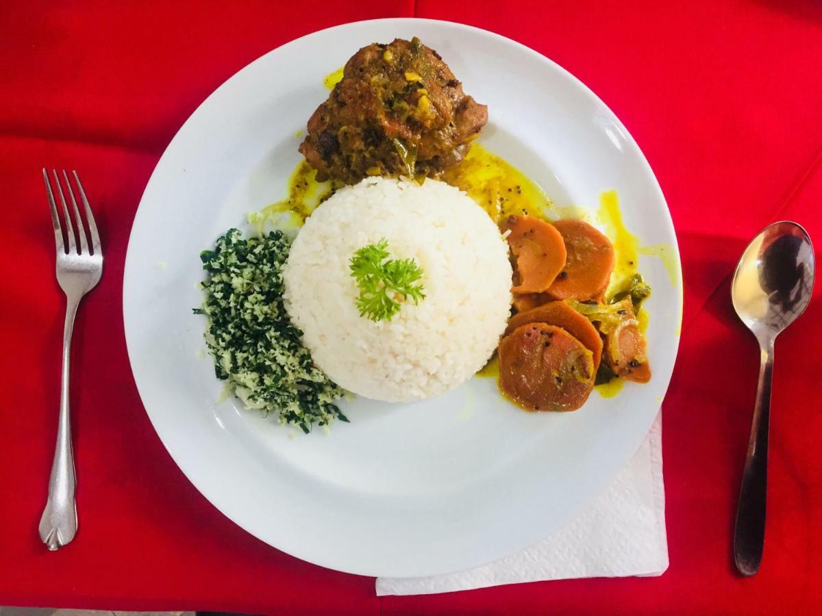Ivana Homestay Kandy Zewnętrze zdjęcie